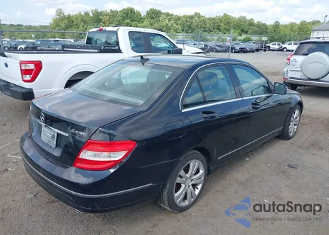 2009 Mercedes-Benz C 300 Sport 4Matic z USA, uszkodzony, nr VIN WDDGF81X99F199525